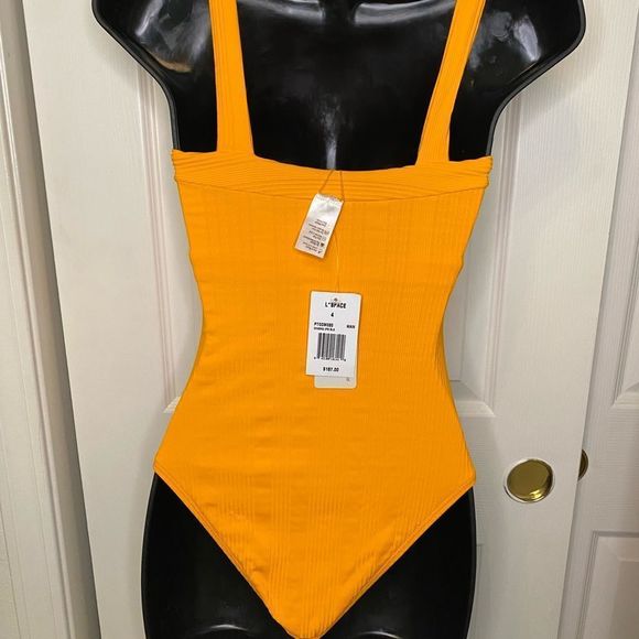 L*Space Women's Yellow Ribbed Cha Cha One Piece Swimsuit size 4 - Picture 4 of 9